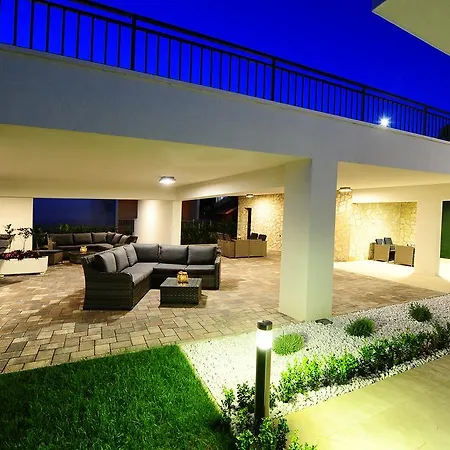 Apartman The One Podstrana