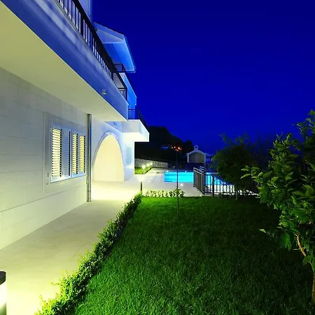 Apartman The One Podstrana