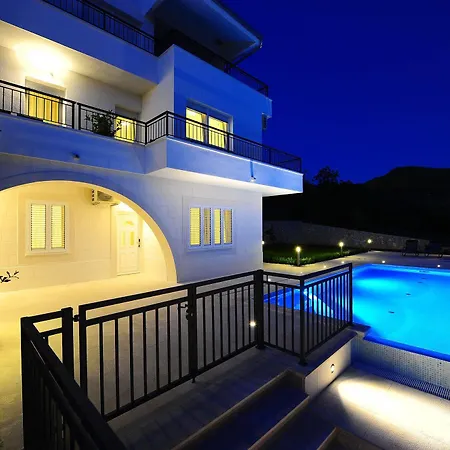 The One Apartman Podstrana